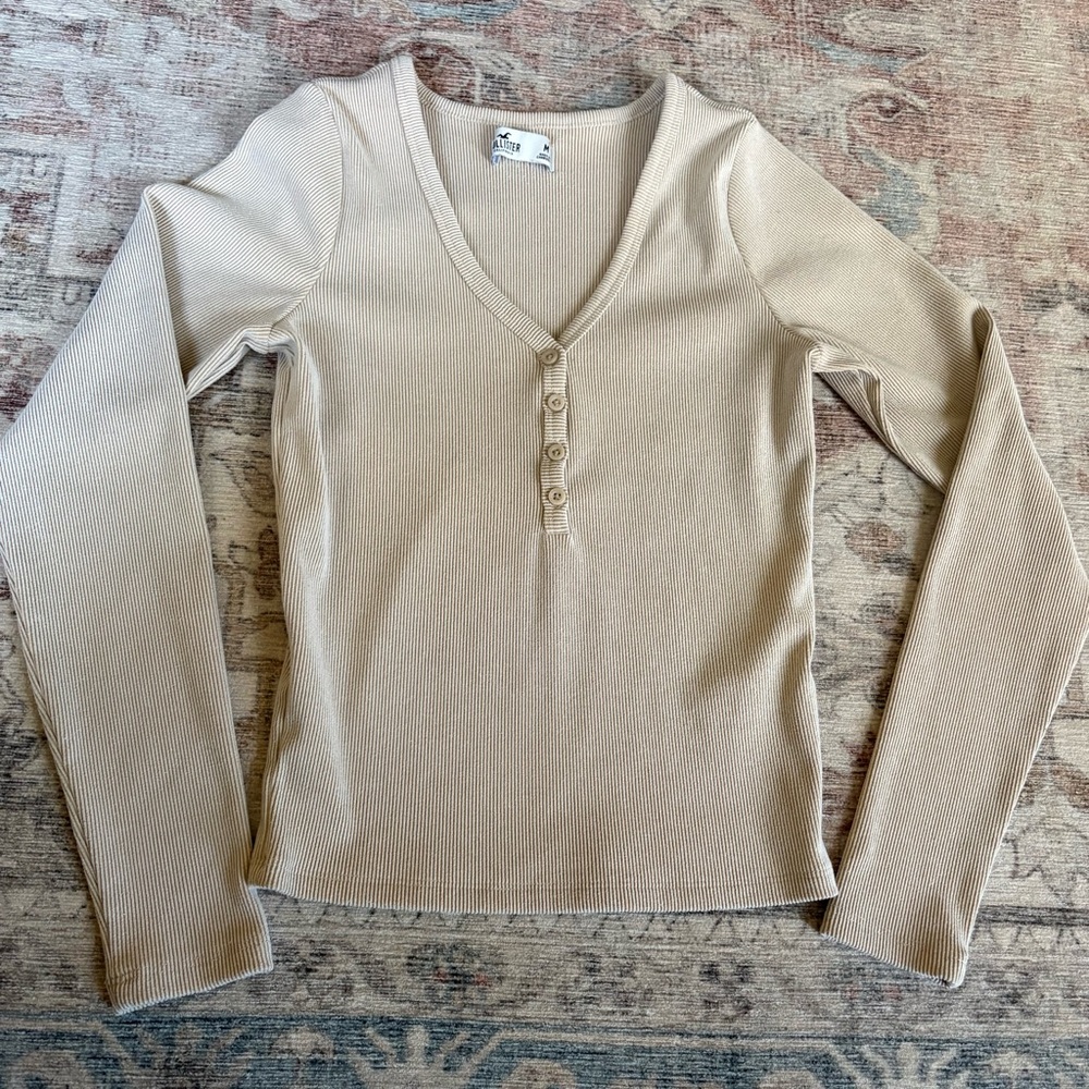Hollister Womens M Henley Top Y2K Long Sleeve Ribbed Stretch V Neck Beige Preppy
